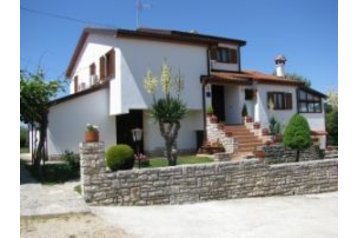 Croazia Privát Zambratija, Esterno